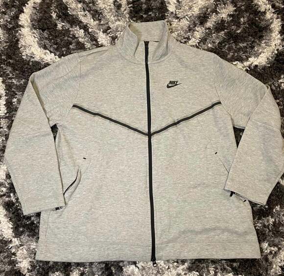 Nike Jackets & Blazers - Nike Sportswear Tech Fleece Full-Zip Oversized Women's Jacket CW4296-063 Grey Si